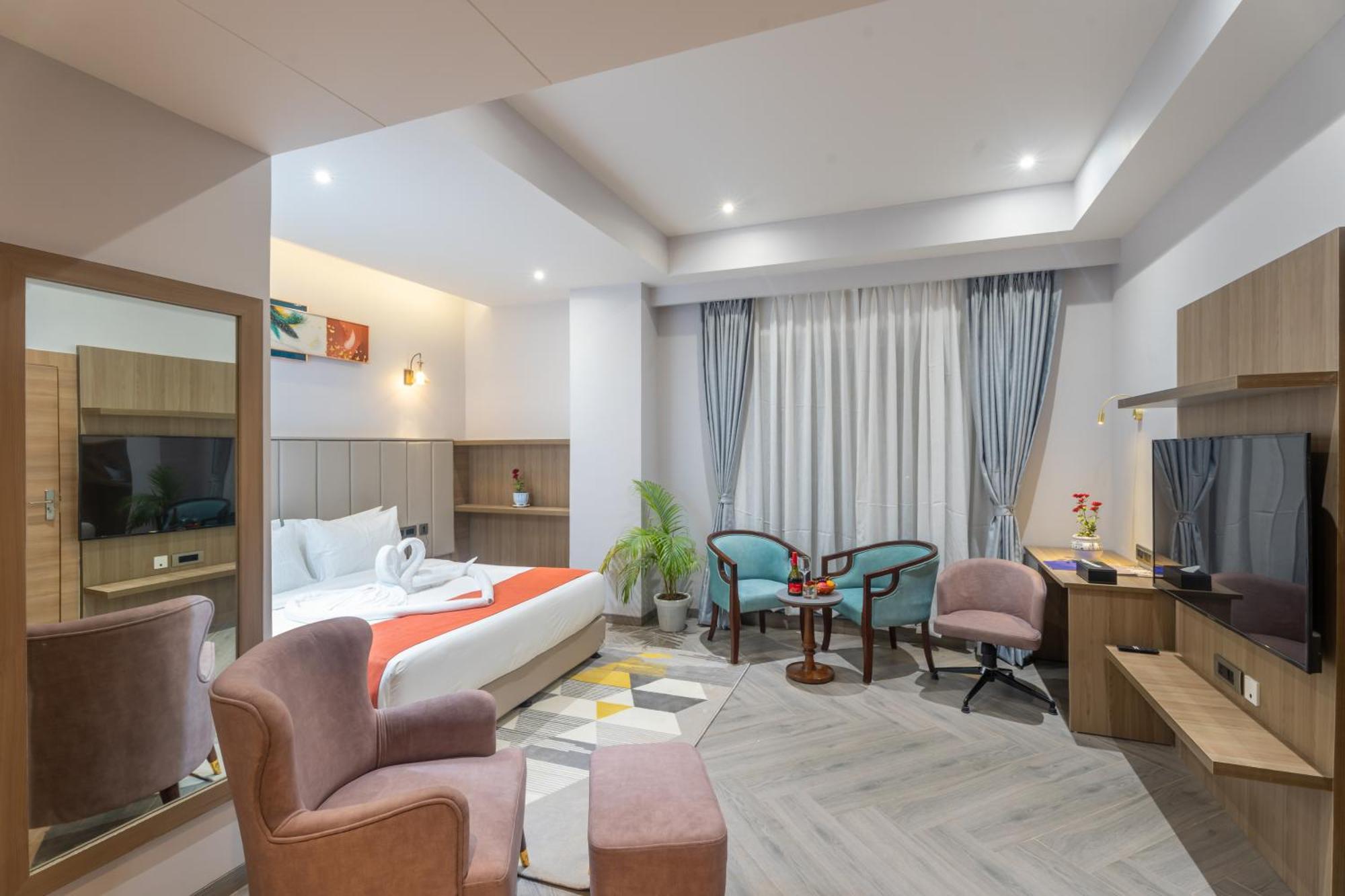 De Crown Inn Jogikuti Zewnętrze zdjęcie